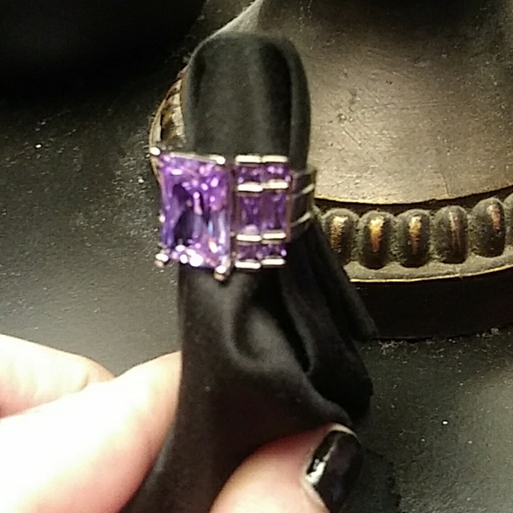 Absolutely Beautiful Amethyst Ring! - image 2
